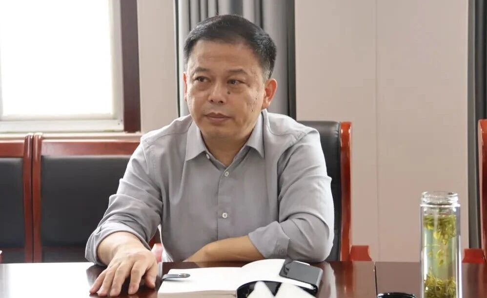 李晓东到红旗煤矿督导检查“三节一会”前煤矿清静事情1